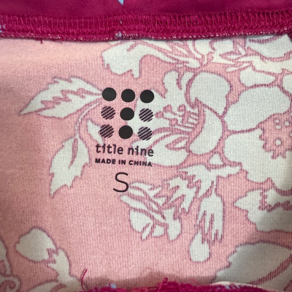 Title Nine Floral Rash Guard Swim Shirt Small Long Sleeve Zip Neck Women's - Picture 9 of 9